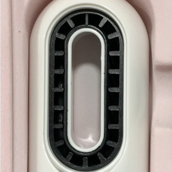 LUXE AND WILLOW Opulence Lightweight Hair Dryer with Three Comb Attachments NIB - Picture 4 of 12